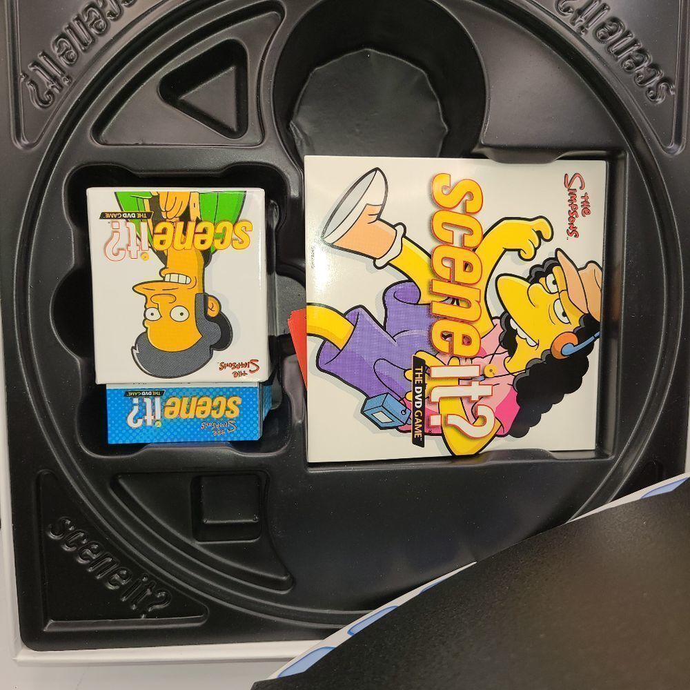 SCENE IT? Deluxe Simpsons Edition - Picture 7 of 7